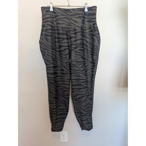 Old Navy Active Women's XL Powersoft Zebra Print Pants Workout Gym Yoga Running
